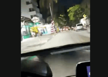 Taxistas piden mayor control de tránsito en la zona rosa en horario nocturno, debido al desorden que se origina en el área y que causa dificultades en la movilidad. 